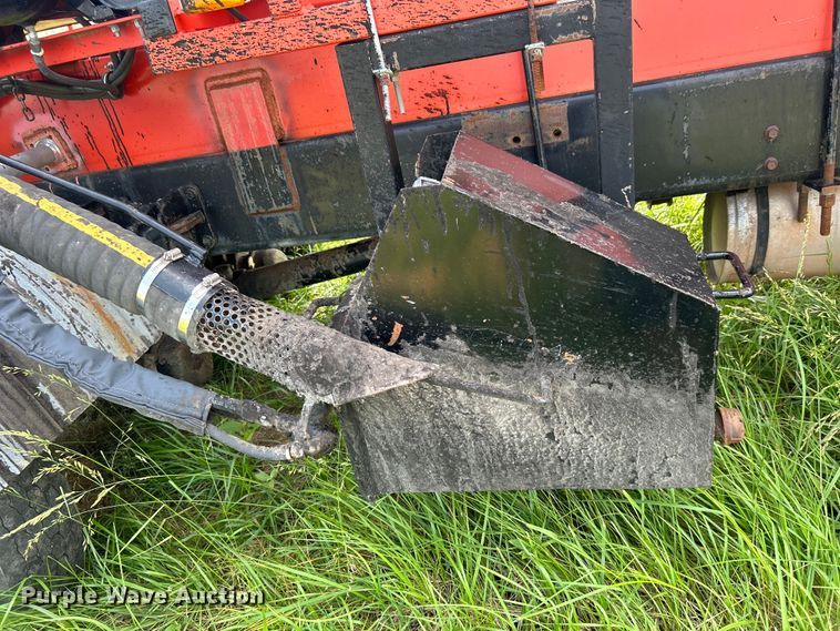 image for item NB9401 1998 International  4700 pothole patcher truck