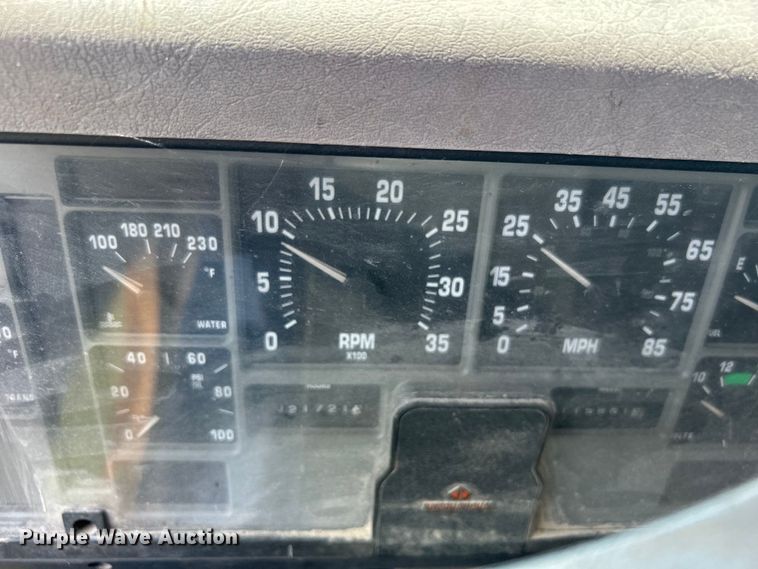 image for item NB9401 1998 International  4700 pothole patcher truck