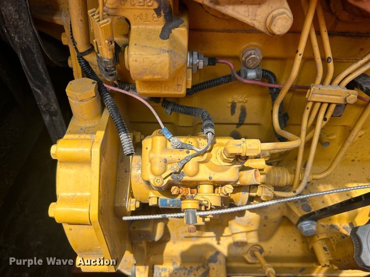 image for item NB9401 1998 International  4700 pothole patcher truck