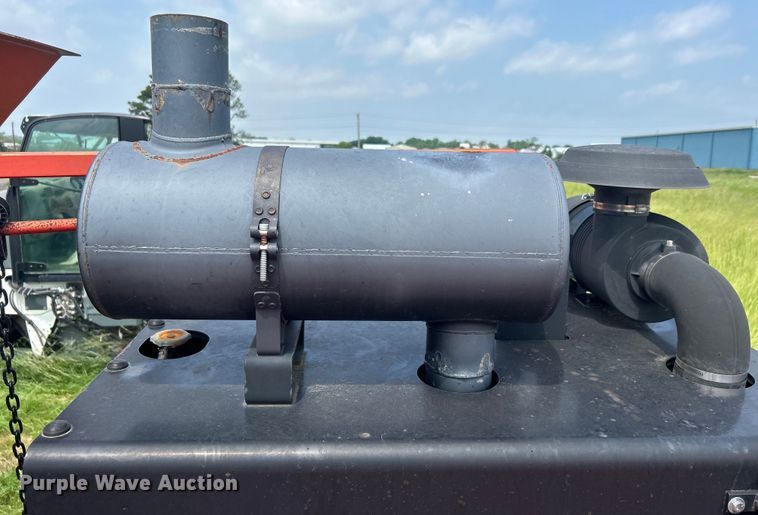 image for item NB9401 1998 International  4700 pothole patcher truck