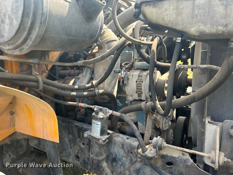 image for item NB9401 1998 International  4700 pothole patcher truck