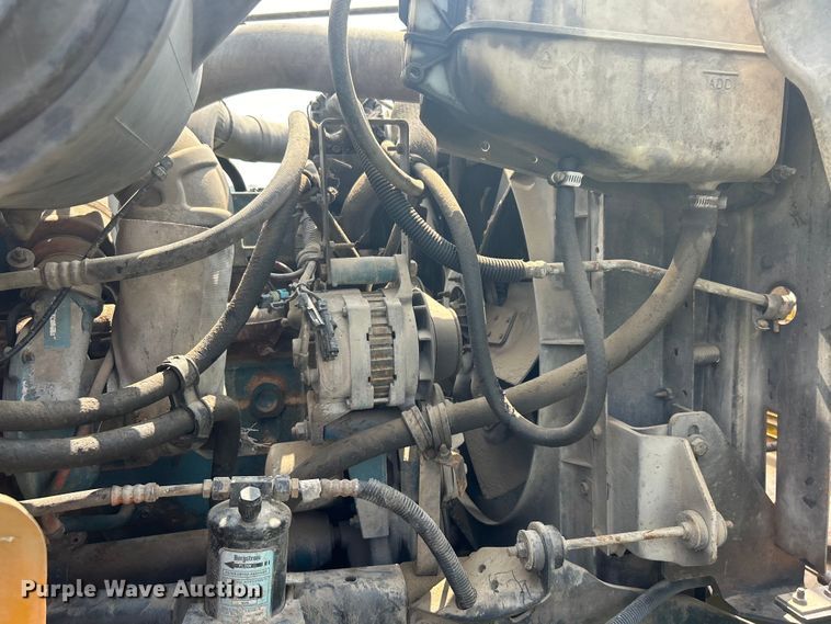 image for item NB9401 1998 International  4700 pothole patcher truck