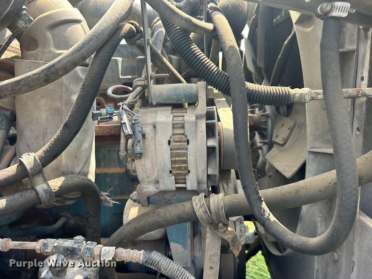 image for item NB9401 1998 International  4700 pothole patcher truck