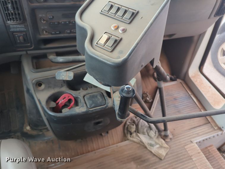 image for item NG9778 2001 Chevrolet Express G3500 school bus