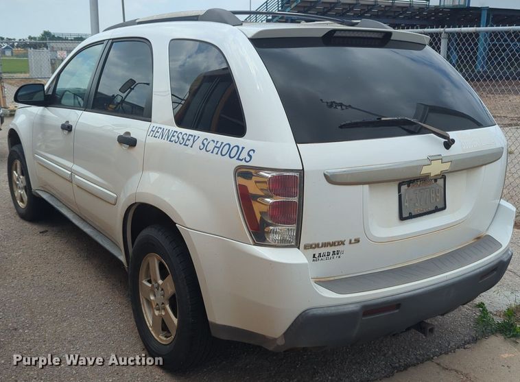 image for item NG9779 2005 Chevrolet Equinox LS SUV