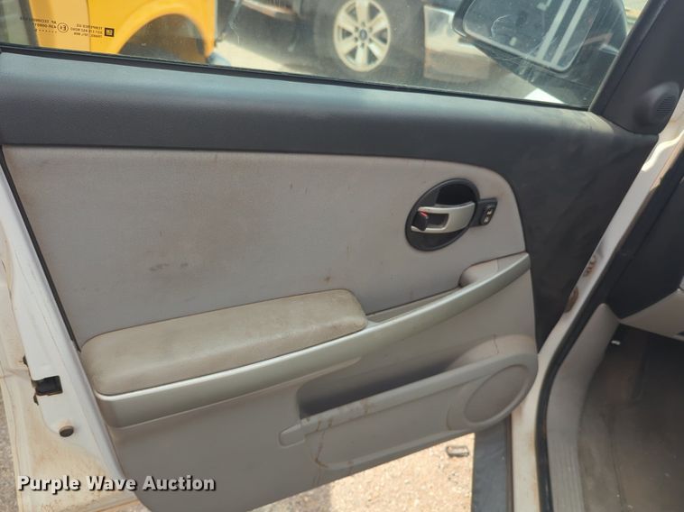 image for item NG9779 2005 Chevrolet Equinox LS SUV