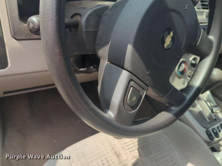 image for item NG9779 2005 Chevrolet Equinox LS SUV