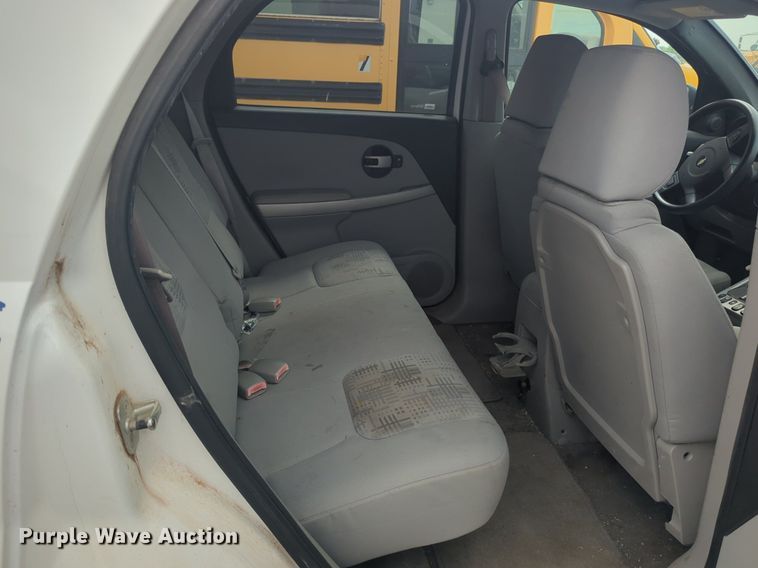 image for item NG9779 2005 Chevrolet Equinox LS SUV