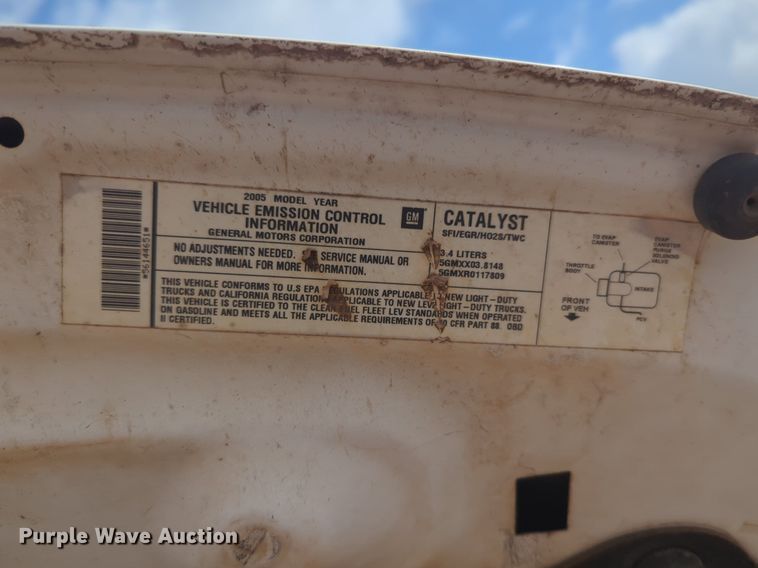 image for item NG9779 2005 Chevrolet Equinox LS SUV