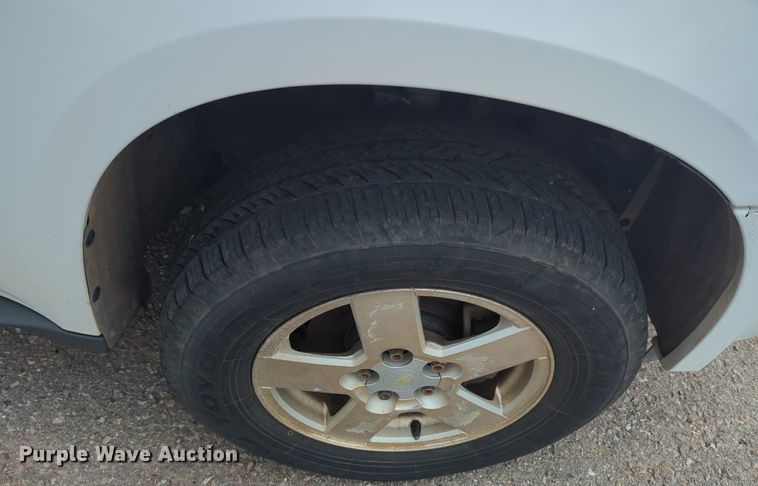 image for item NG9779 2005 Chevrolet Equinox LS SUV