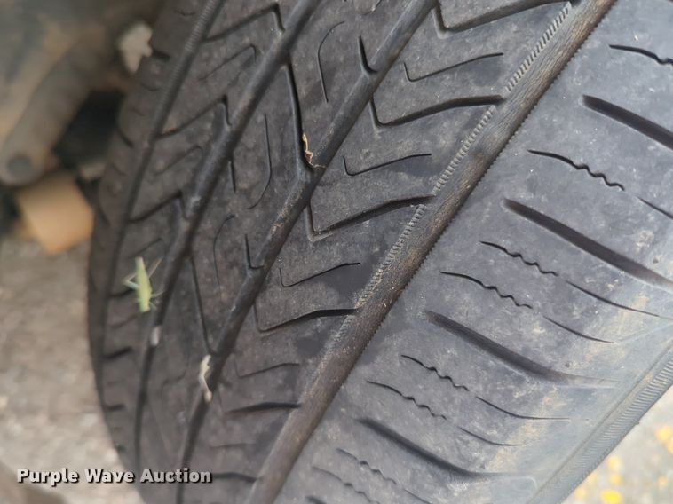 image for item NG9779 2005 Chevrolet Equinox LS SUV