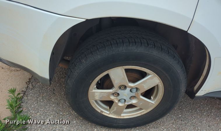 image for item NG9779 2005 Chevrolet Equinox LS SUV