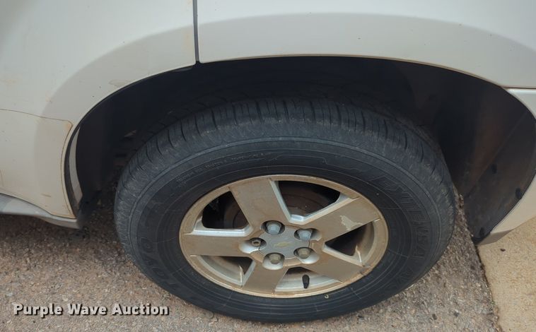 image for item NG9779 2005 Chevrolet Equinox LS SUV