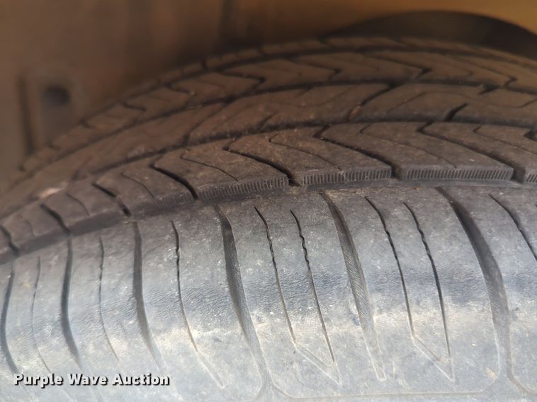 image for item NG9779 2005 Chevrolet Equinox LS SUV