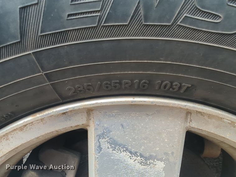 image for item NG9779 2005 Chevrolet Equinox LS SUV