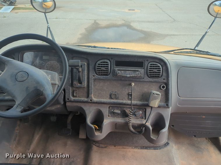 image for item NG9780 2010 Thomas B2 school bus