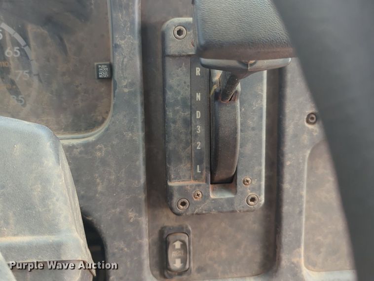 image for item NG9780 2010 Thomas B2 school bus