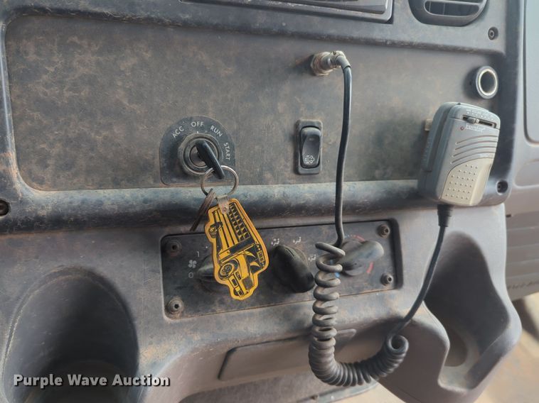 image for item NG9780 2010 Thomas B2 school bus