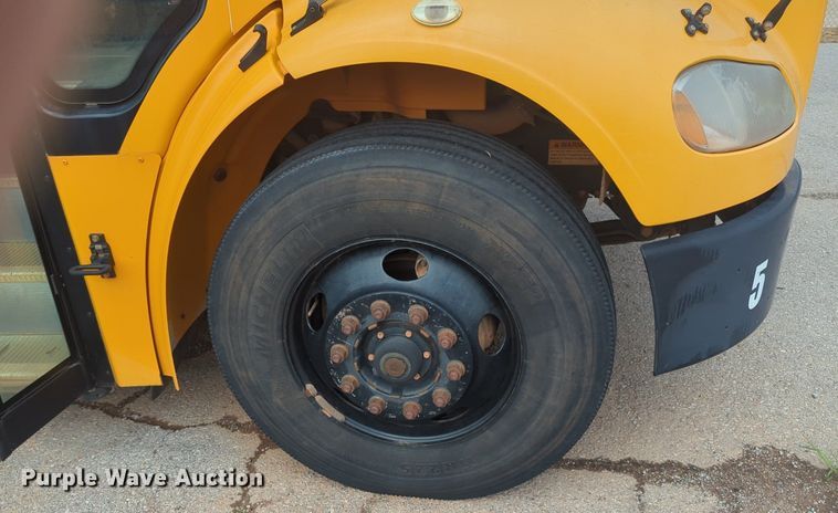 image for item NG9780 2010 Thomas B2 school bus