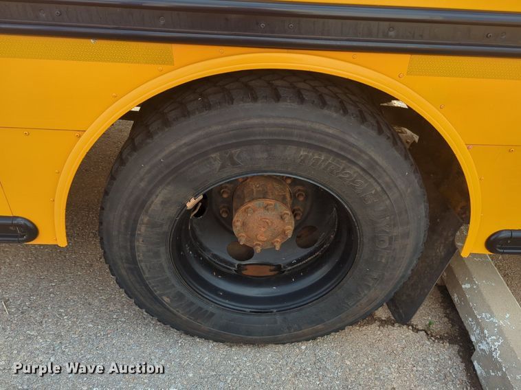 image for item NG9780 2010 Thomas B2 school bus