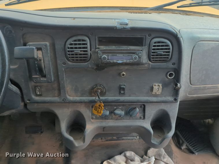 image for item NG9781 2010 Freightliner B2 school bus