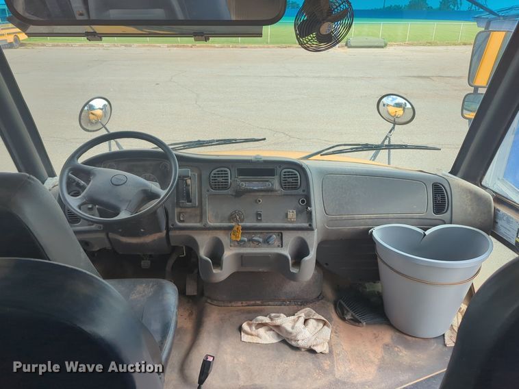 image for item NG9781 2010 Freightliner B2 school bus