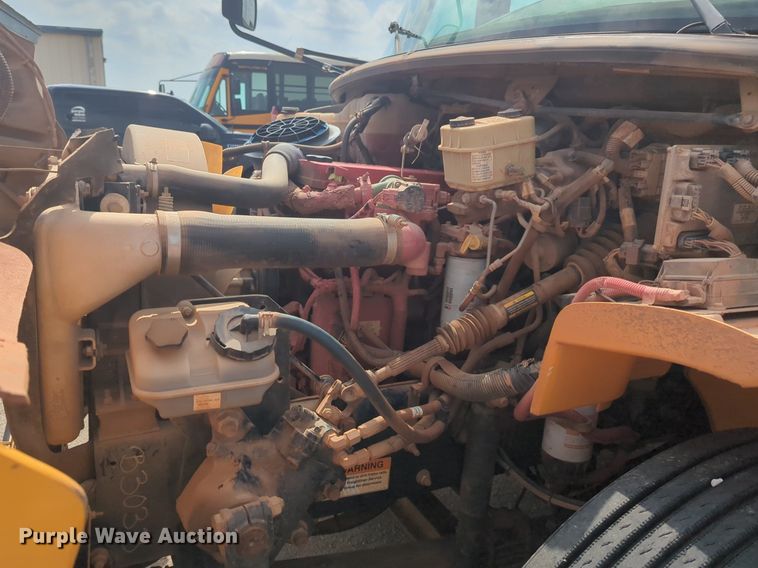 image for item NG9781 2010 Freightliner B2 school bus