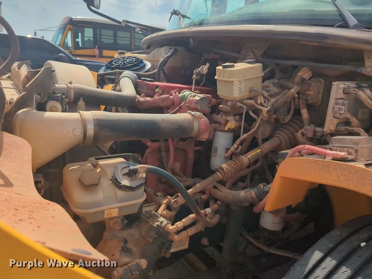 image for item NG9781 2010 Freightliner B2 school bus