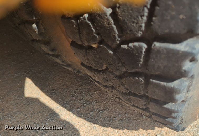 image for item NG9781 2010 Freightliner B2 school bus