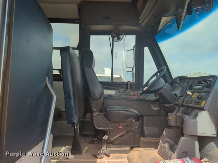 image for item NG9782 2014 Freightliner B2 school bus