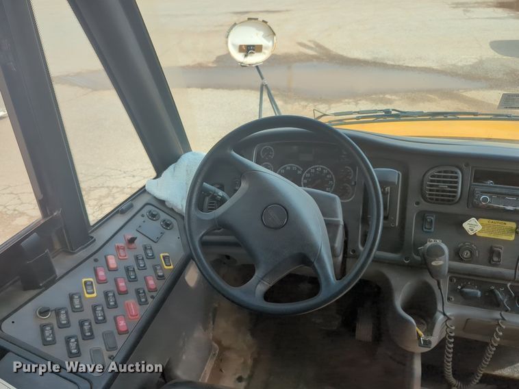 image for item NG9782 2014 Freightliner B2 school bus