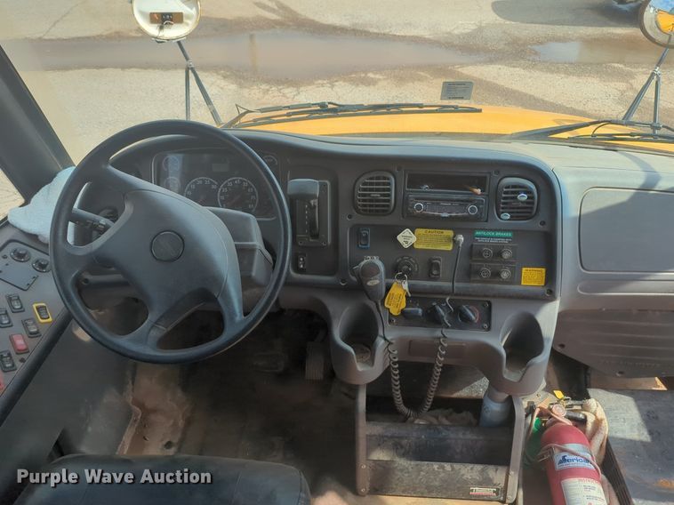 image for item NG9782 2014 Freightliner B2 school bus