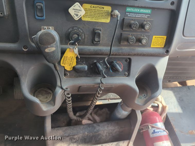 image for item NG9782 2014 Freightliner B2 school bus