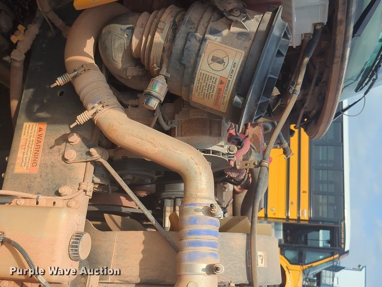 image for item NG9782 2014 Freightliner B2 school bus