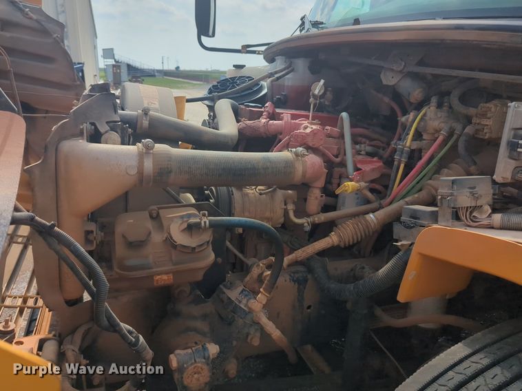 image for item NG9782 2014 Freightliner B2 school bus