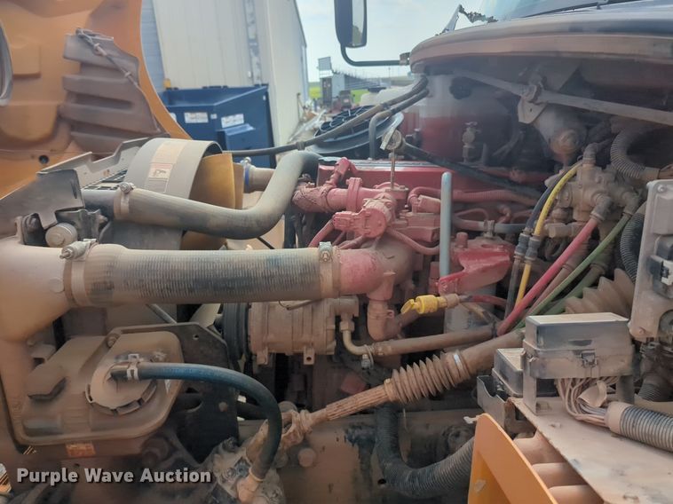 image for item NG9782 2014 Freightliner B2 school bus