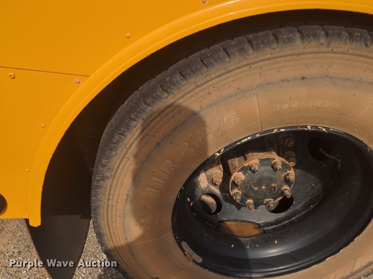 image for item NG9782 2014 Freightliner B2 school bus