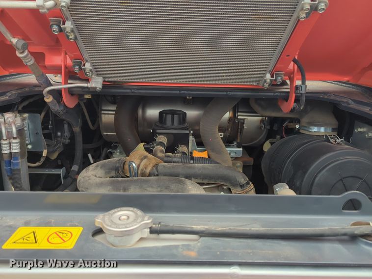 image for item NG9801 2022 Kubota SVL97-2 tracked skid steer loader