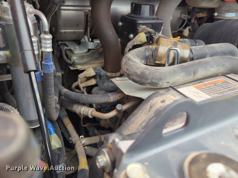 image for item NG9801 2022 Kubota SVL97-2 tracked skid steer loader