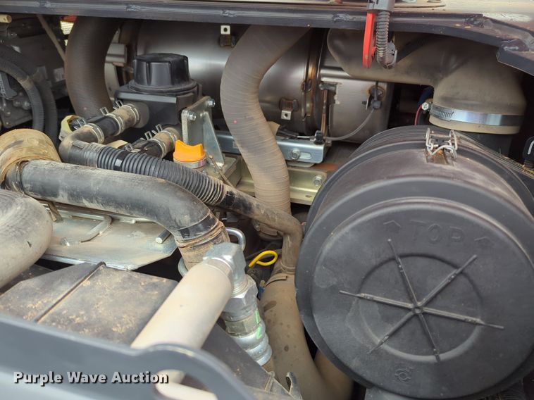 image for item NG9801 2022 Kubota SVL97-2 tracked skid steer loader