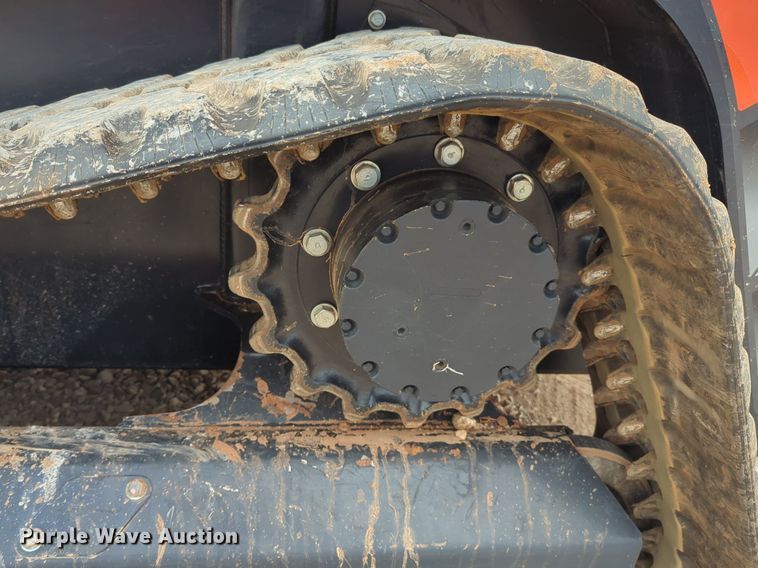 image for item NG9801 2022 Kubota SVL97-2 tracked skid steer loader