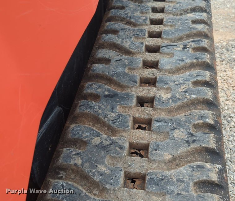 image for item NG9801 2022 Kubota SVL97-2 tracked skid steer loader