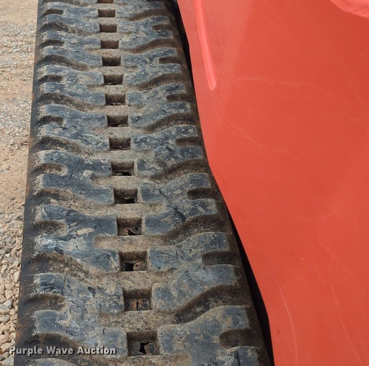 image for item NG9801 2022 Kubota SVL97-2 tracked skid steer loader