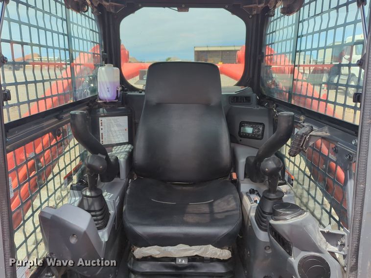 image for item NG9802 2022 Kubota SVL97-2 tracked skid steer loader