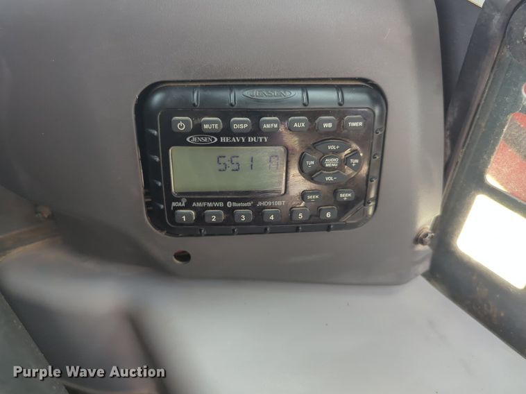 image for item NG9802 2022 Kubota SVL97-2 tracked skid steer loader