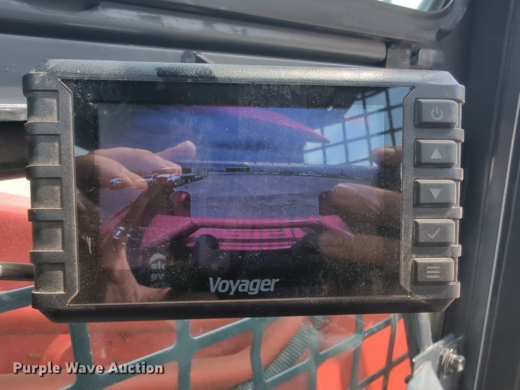 image for item NG9802 2022 Kubota SVL97-2 tracked skid steer loader