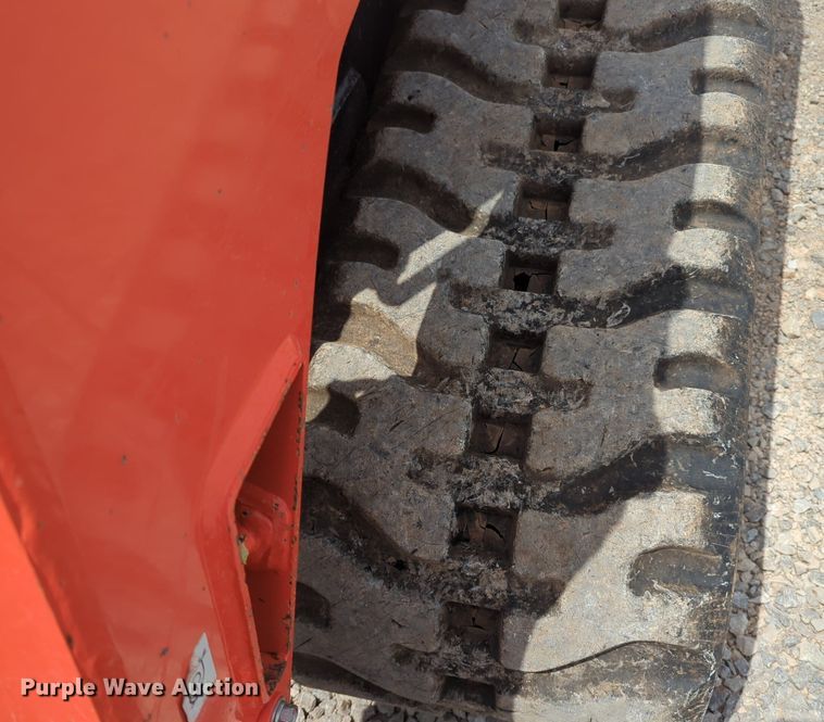 image for item NG9802 2022 Kubota SVL97-2 tracked skid steer loader