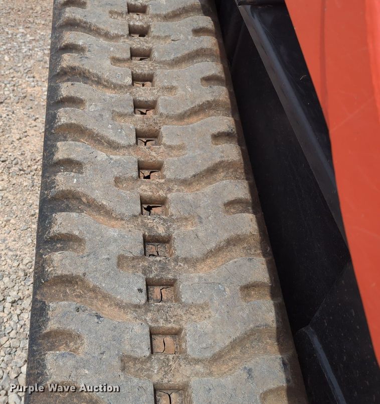 image for item NG9802 2022 Kubota SVL97-2 tracked skid steer loader