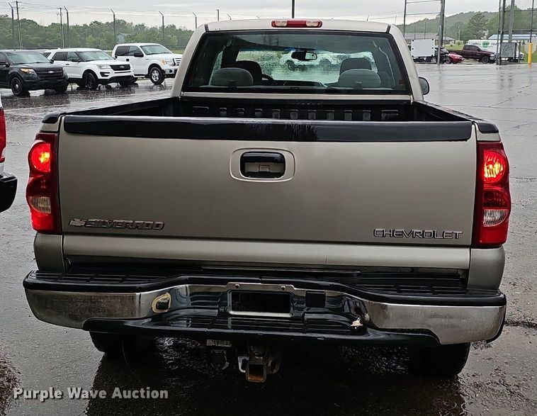 image for item NP9065 2003 Chevrolet 2500 HD Ext. Cab pickup truck