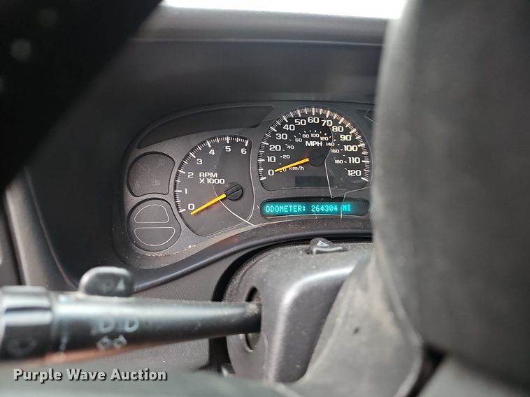 image for item NP9065 2003 Chevrolet 2500 HD Ext. Cab pickup truck